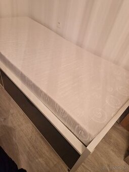 Ikea postel