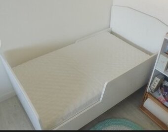 Detská posteľ s matracom - rastúca