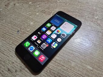 Iphone SE2020 plnefunkcny na displeji nieje ani jeden skraba