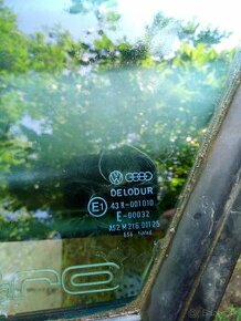 zadné sklo zadný trojúholník okno Audi 80 Quatro