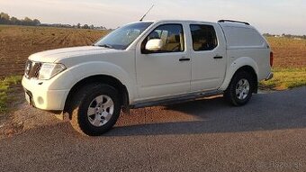 NISSAN NAVARA D40