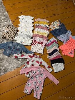 Balík oblečenia pre dievčatko