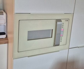 [P] Vstavana mikrovlnka