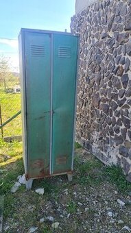 Kovová šatňová skriňa