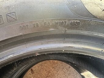 Pneu 275/55 R20 - 1