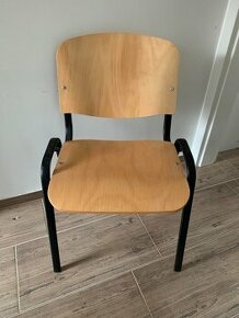 stoličky drevené 2 kusy