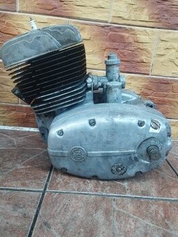 CZ 175/477 motor