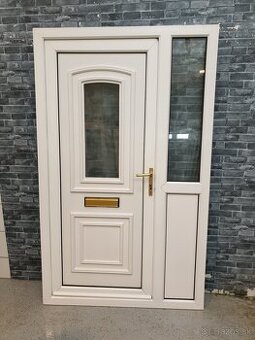 Plastove dvere č. 290. 124x205cm P