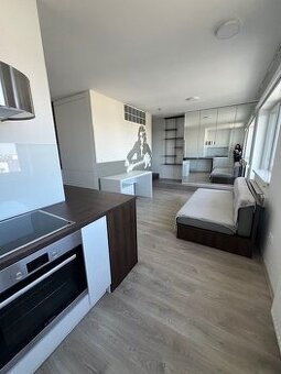 1 izb. byt s parkovacím státím, JURSKÁ ul.