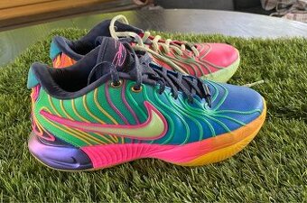 Nike, Jordans 42-42,5