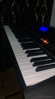 Yamaha psr e453