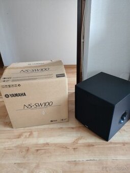 Subwoofer Yamaha NS-SW 100.