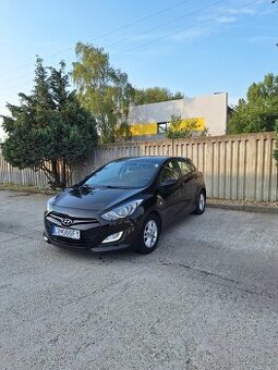 Hyundai i30 1,4 benzin