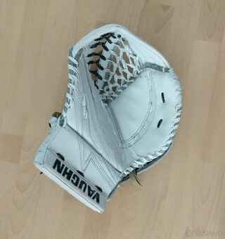 predám brankársku lapačku vaughn senior