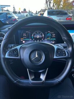 Mercedes BENZ- volant