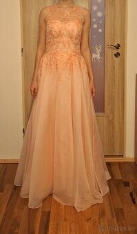 Spoločenské šaty