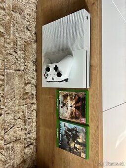 XBOX ONE S 1TB + ry