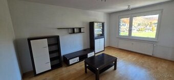 Prenájom - 3-izbový byt - Hriňová - Lúčna ulica - 1