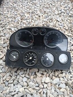 Budíky Passat b5.5 škoda 120/105