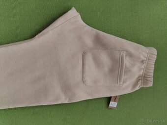 Tepláky jogger Essentials