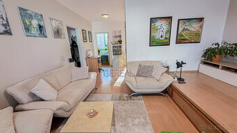 NA PREDAJ | Priestorný 4-izbový byt s loggiou a dvoma WC v t