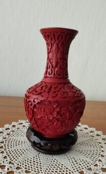 Čínska vyrezávaná váza