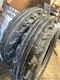 Nové predné gumy Zetor 25A/K