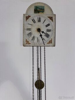 Starožitné kyvadlové nástenné hodiny