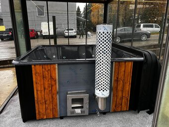 Kúpacia kaďa na drevo – luxusná, s integrovanou pieckou