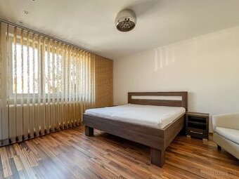 Prenájom | 3-izbový byt 87m² s balkónom a parkovaním Žilina