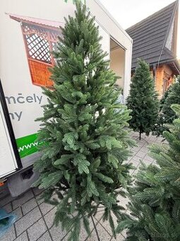 Vianočný stromček full 3D