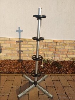 Stojan na disky a pneumatiky s puzdrom na ochranu