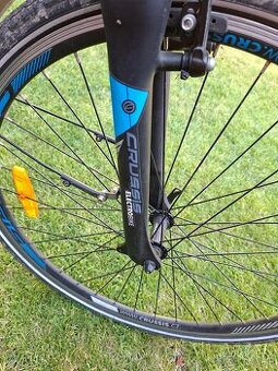 Crussis elektrobicykel