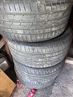 Letné pneu 285/40 r21