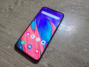 Samsung A40 plnefunkcny bolo na nom nalepene ochranne sklo c