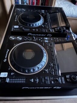 2× Pioneer DJ CDJ-3000