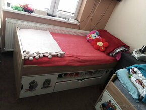 vyvýšená posteľ s bunkrom pod posteľou - č.  2