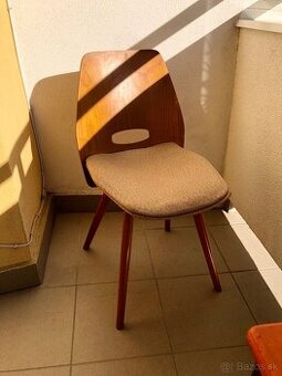 retro stoličky