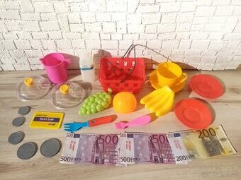 Ovocie,mlieko,nákupný košík,šálky,taniere,peniaze Kuchynky,