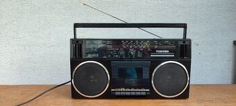 Radiomagnetofon Toshiba