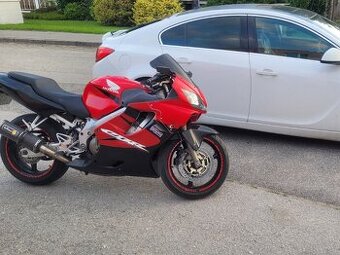 Predám honda cbr600 rok 2004 tp+spz