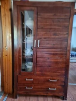2× drevené obývacie steny a 3× komory z dreva