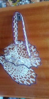 Háčkované decky a vyšívané decky obrusy