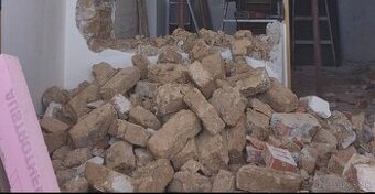 Darujem stavebnú suť