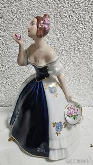 Royal dux dama z ruzami