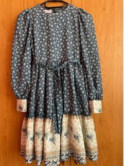 Dievčenské vintage šaty v.146