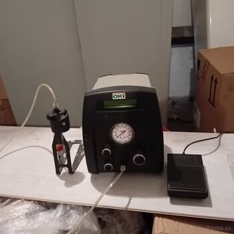 Presny davkovaci system lepidla,farby a podobne
