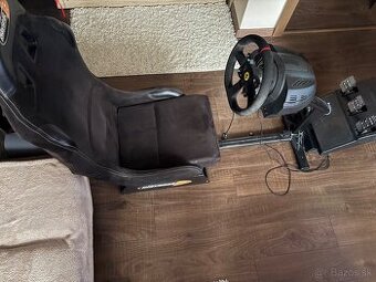 Predam Thrustmaster T300 Ferrari a Playseat Evolution