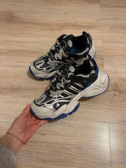 Adidas XLG RUNNER tenisky
