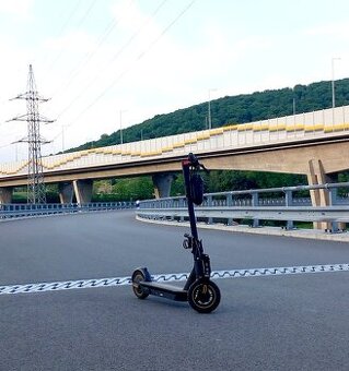 Ninebot max g30
